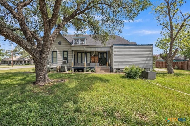 property at 811 Terrell St