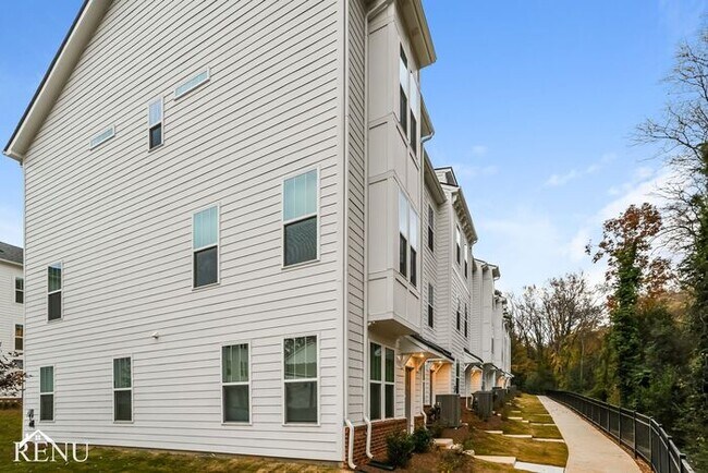 320 McCrorey Ave in Charlotte, NC - Building Photo - Building Photo