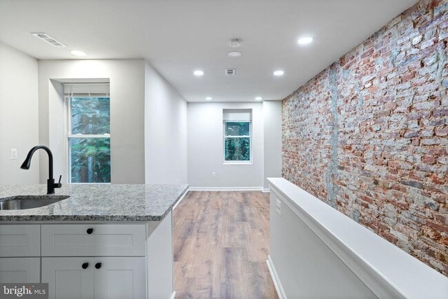 836 N 42nd St in Philadelphia, PA - Foto de edificio - Building Photo