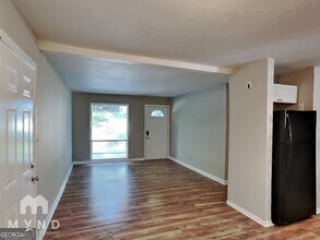 502 Fairlane Cir NW in Atlanta, GA - Building Photo - Building Photo