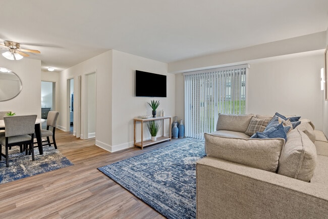 Woodsdale Apartments