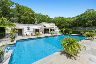 15 Blueberry Ln in Quogue, NY - Building Photo - Building Photo