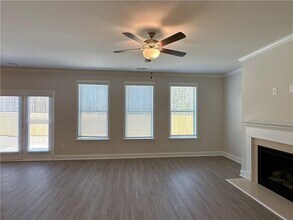 3656 Lockaby Way in Lawrenceville, GA - Building Photo - Building Photo