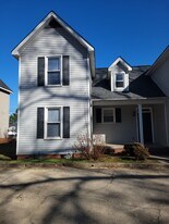 304 Briggs Ave, Unit C in Greenwood, SC - Building Photo