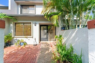 817 SE 12th Ct in Fort Lauderdale, FL - Building Photo - Building Photo