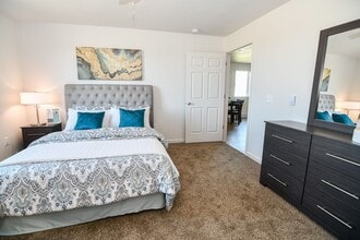 831 Robin Ln in Madrid, IA - Building Photo - Building Photo