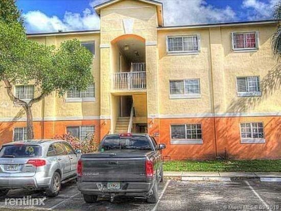 3640 N 56th Ave-Unit -Apt 412 in Hollywood, FL - Building Photo