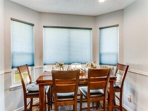 6008 Meadowdale Rd in Arlington, TX - Building Photo - Building Photo