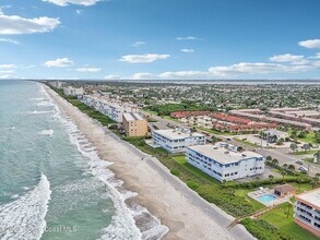 2035 Jimmy Buffett Mem Hwy in Indian Harbour Beach, FL - Building Photo - Building Photo