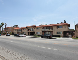 15522 Vanowen St Apartments