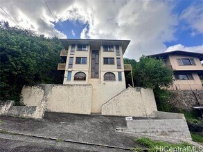 2374 Gardenia St in Honolulu, HI - Building Photo - Building Photo