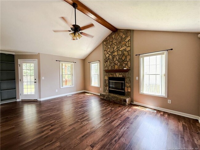 7232 Beaver Run Dr in Fayetteville, NC - Foto de edificio - Building Photo