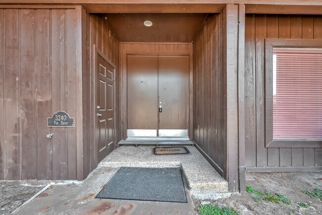 3240 Poe Dr in Montgomery, TX - Building Photo - Building Photo