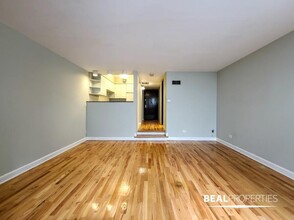 1220 N La Salle Dr in Chicago, IL - Foto de edificio - Building Photo