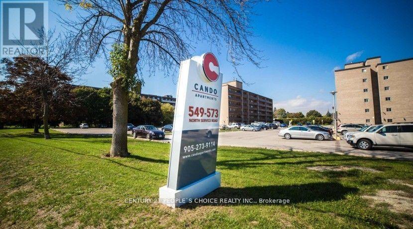 549-549 N Service Rd in Mississauga, ON - Building Photo