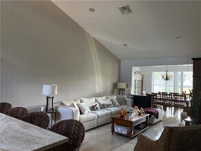 10474 Lake Vista Cir in Boca Raton, FL - Foto de edificio - Building Photo