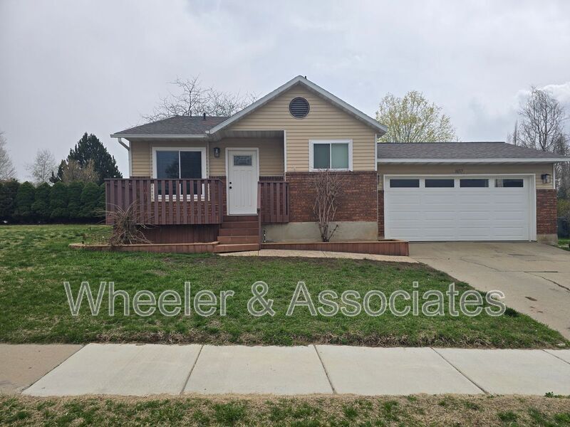 3057 W 4850 S in Roy, UT - Building Photo