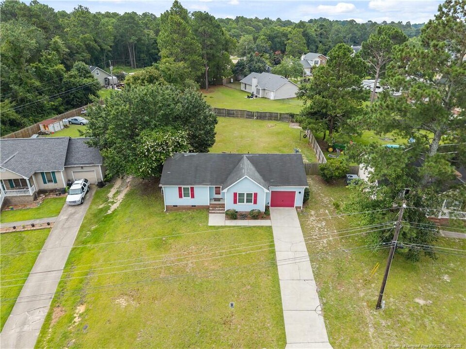 6309 Cicada St in Fayetteville, NC - Foto de edificio