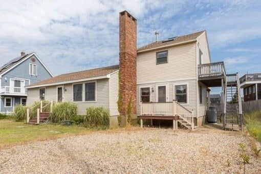 property at 6 4th St