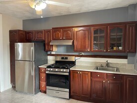 163 Saratoga St, Unit 1 in Boston, MA - Building Photo