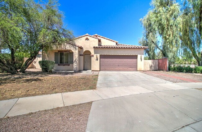 4836 S Summit Ct in Gilbert, AZ - Building Photo - Building Photo