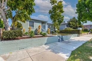 944 Opal St in San Diego, CA - Building Photo
