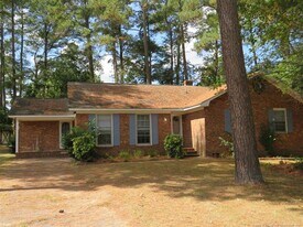 7133 Hallstead Cir in Fayetteville, NC - Building Photo
