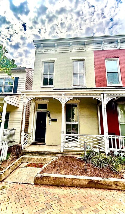 302 S Laurel St in Richmond, VA - Building Photo