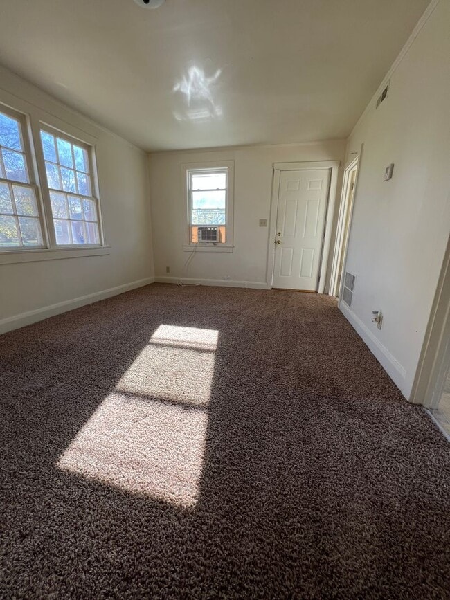 1829-1831 N Madison St in Junction City, KS - Building Photo - Building Photo