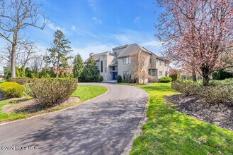 3 Clover Hill Pl in Ocean Township, NJ - Building Photo - Building Photo