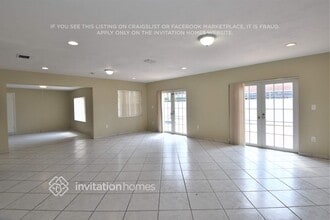 1720 SW 98th Ct in Miami, FL - Foto de edificio - Building Photo