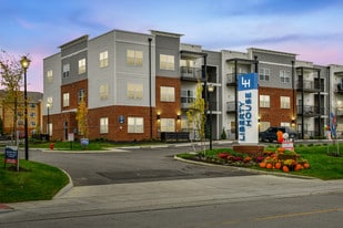 Liberty House - Move In Specials!