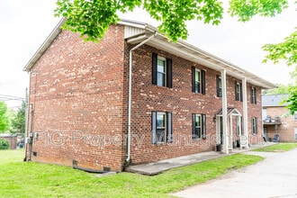 4802 Cannon Ridge Dr in Knoxville, TN - Building Photo - Building Photo