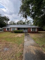 5624 Ahoni St in Diamondhead, MS - Building Photo