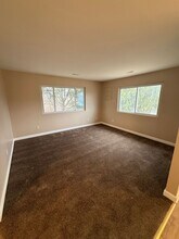 240 Tedmark Ct in Kankakee, IL - Building Photo - Building Photo