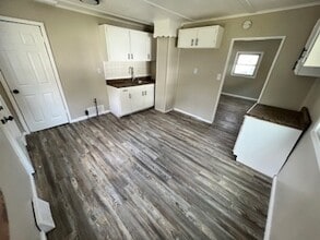 4835 Lafayette Cir in Niagara Falls, NY - Building Photo - Building Photo
