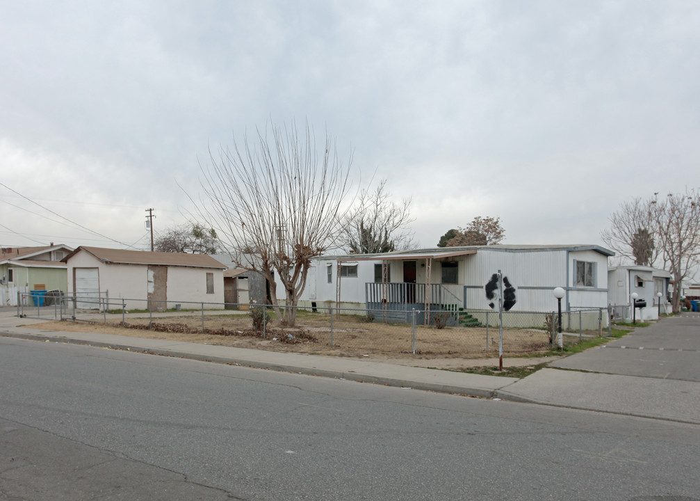 The Homestead in Ceres, CA - Building Photo