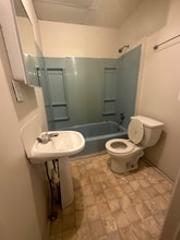 112 W McPherson in Kirksville, MO - Foto de edificio - Building Photo