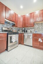 2467 N Clark St-Unit -2 in Chicago, IL - Building Photo - Building Photo