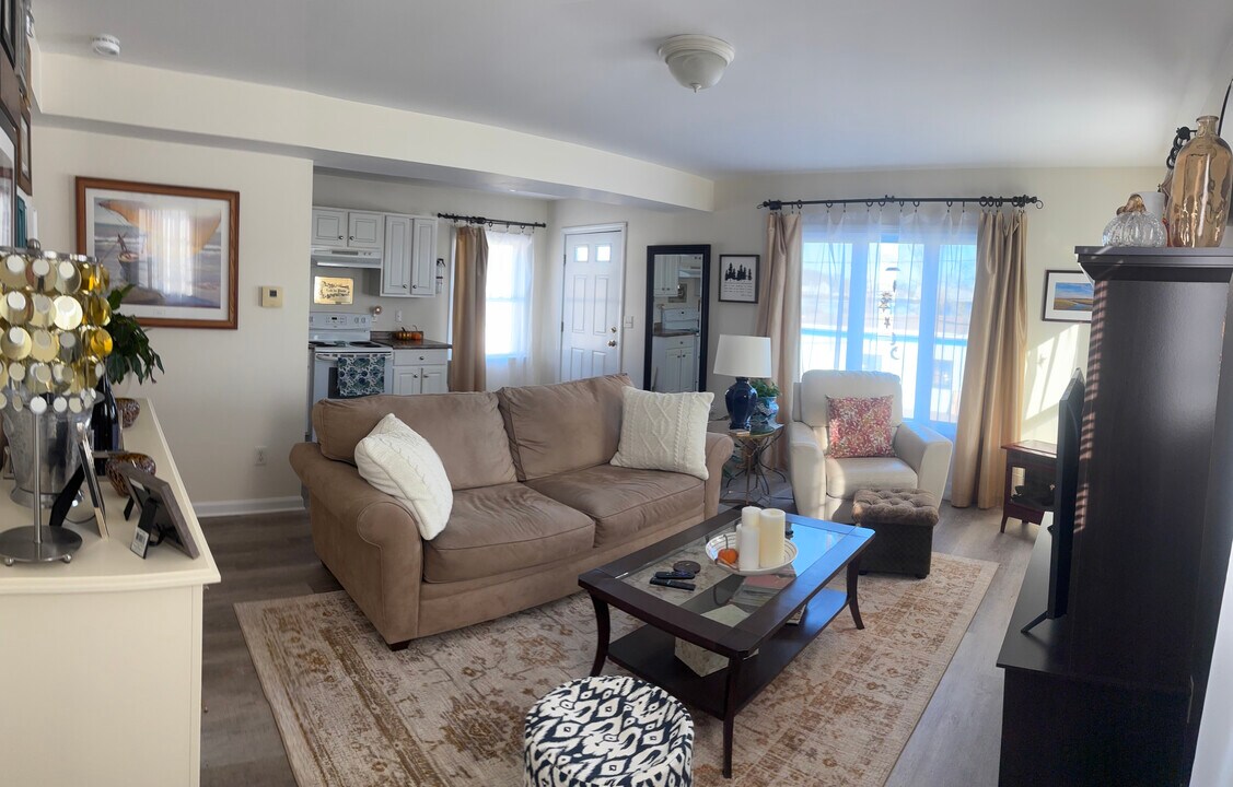 271 Main St in Bourne, MA - Building Photo