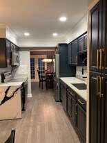 81-06 Westbourne Pl in Centreville, VA - Building Photo