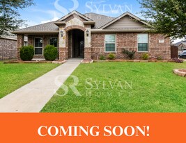 233 Chimney Rock Dr in Waxahachie, TX - Building Photo