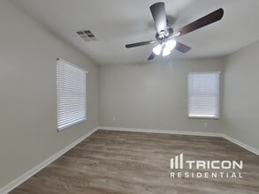 1382 S Sabino Dr in Gilbert, AZ - Building Photo - Building Photo