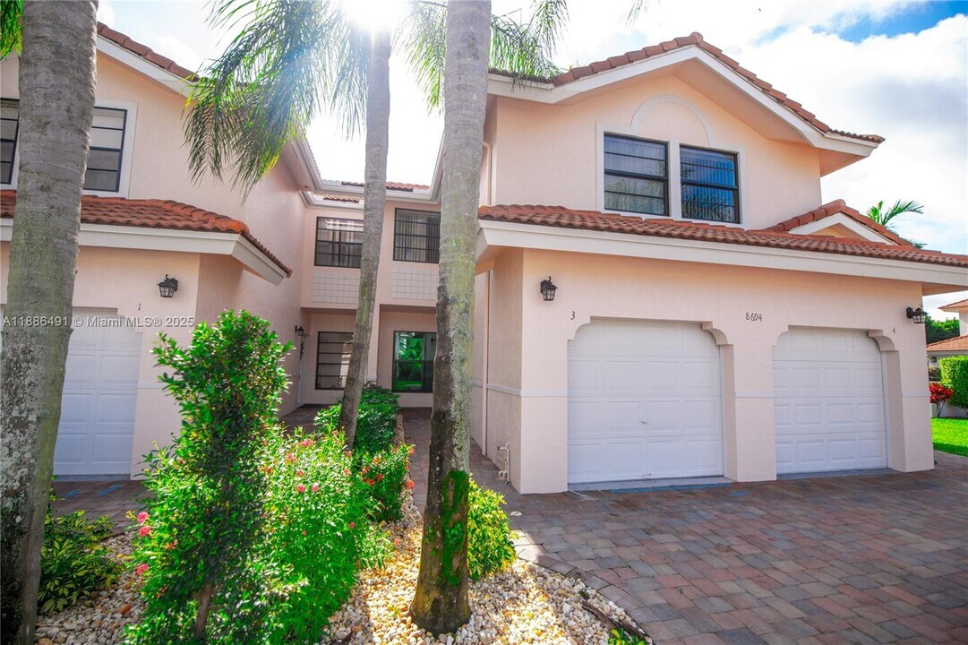 8694 Vía Reale in Boca Raton, FL - Building Photo