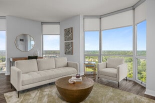 Clayton on the Park in Clayton, MO - Building Photo