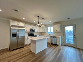 6750 Meadow View Dr S in Fargo, ND - Building Photo - Building Photo