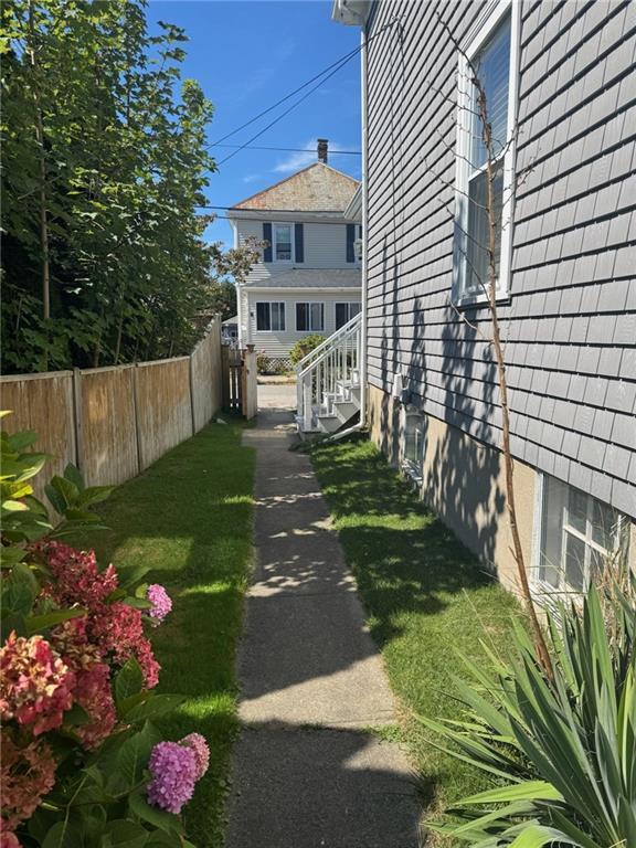 67 Hall Ave in Newport, RI - Building Photo - Building Photo