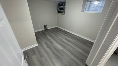 81 Pandora Cir in Toronto, ON - Building Photo - Building Photo
