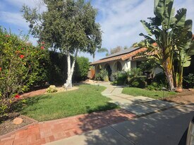 117 June Ct in Thousand Oaks, CA - Building Photo