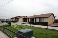 15233 Sequoia Ave in Hesperia, CA - Building Photo - Building Photo